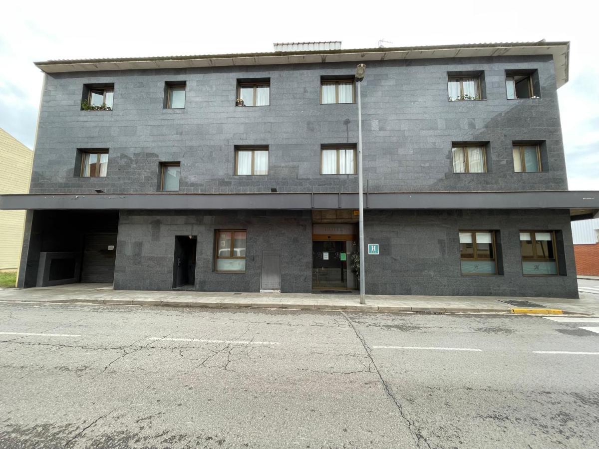 Hotel Sant Celoni Εξωτερικό φωτογραφία