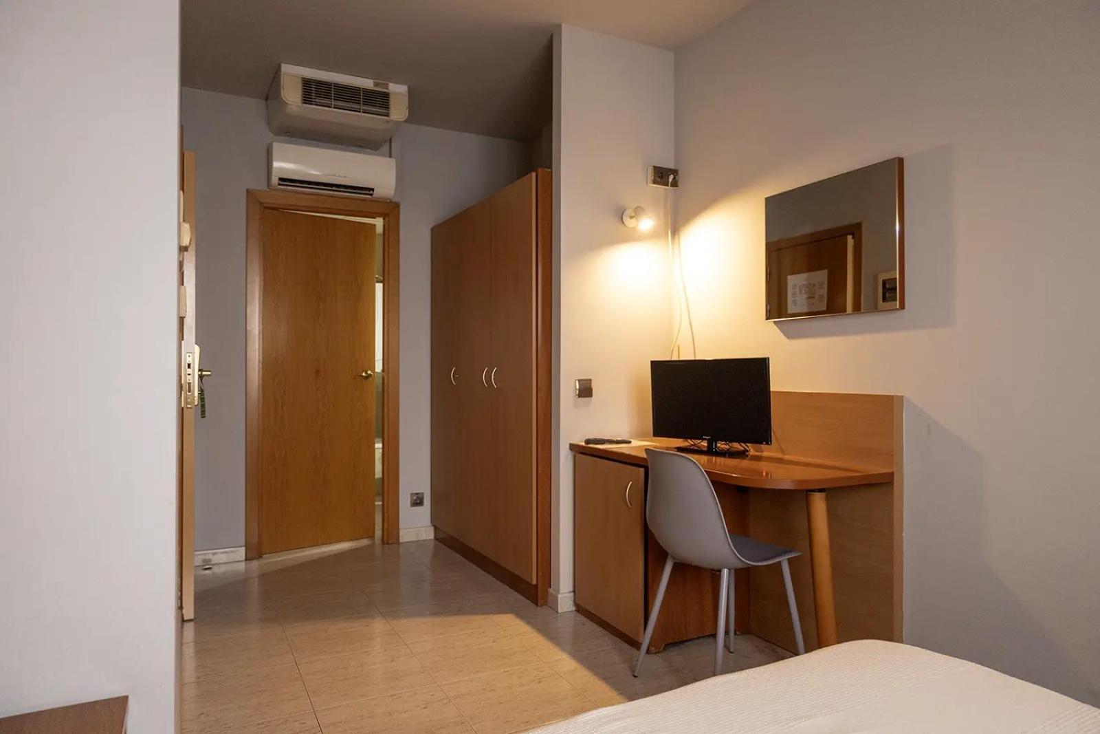 Hotel Sant Celoni Εξωτερικό φωτογραφία